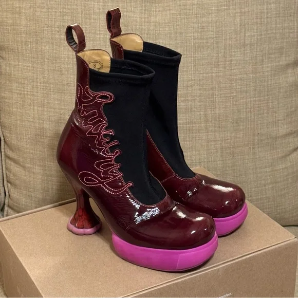 John Fluevog Luxury Freeze Lena Parfait Platform Ankle Boot in Berry - Picture 3 of 5